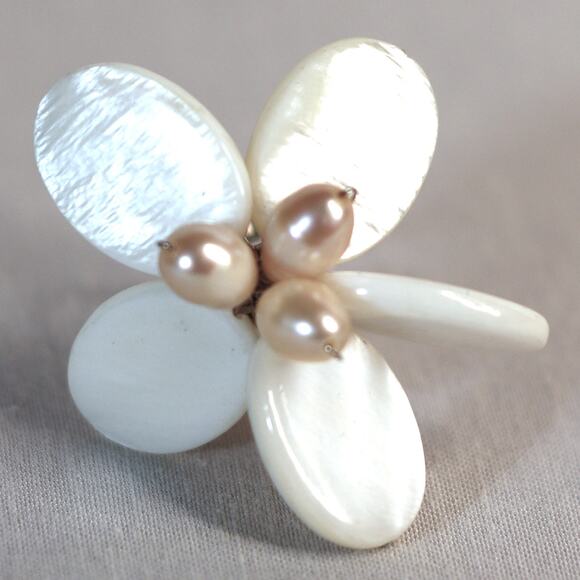 Chunky Flower Ring White Ocean Shell Petals And Pearly Beads Adjustable Band - Picture 4 of 8